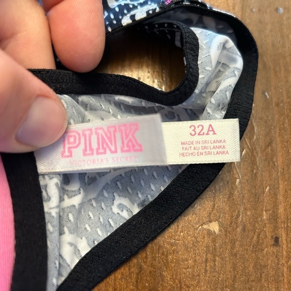 VICTORIA SECRET "PINK" BRA SIZE 32A UNDERWIRE BLACK - Picture 2 of 4